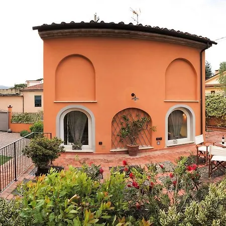 Dependance Petri Villa Uzzano Exterior photo